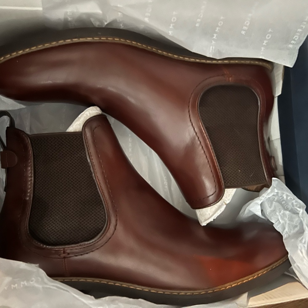Tommy Hilfiger boots - brand new!